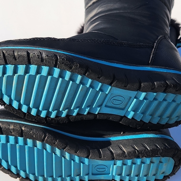 Kids Zip Up Fuzzy Snow Boot - Size 1 - Picture 7 of 13